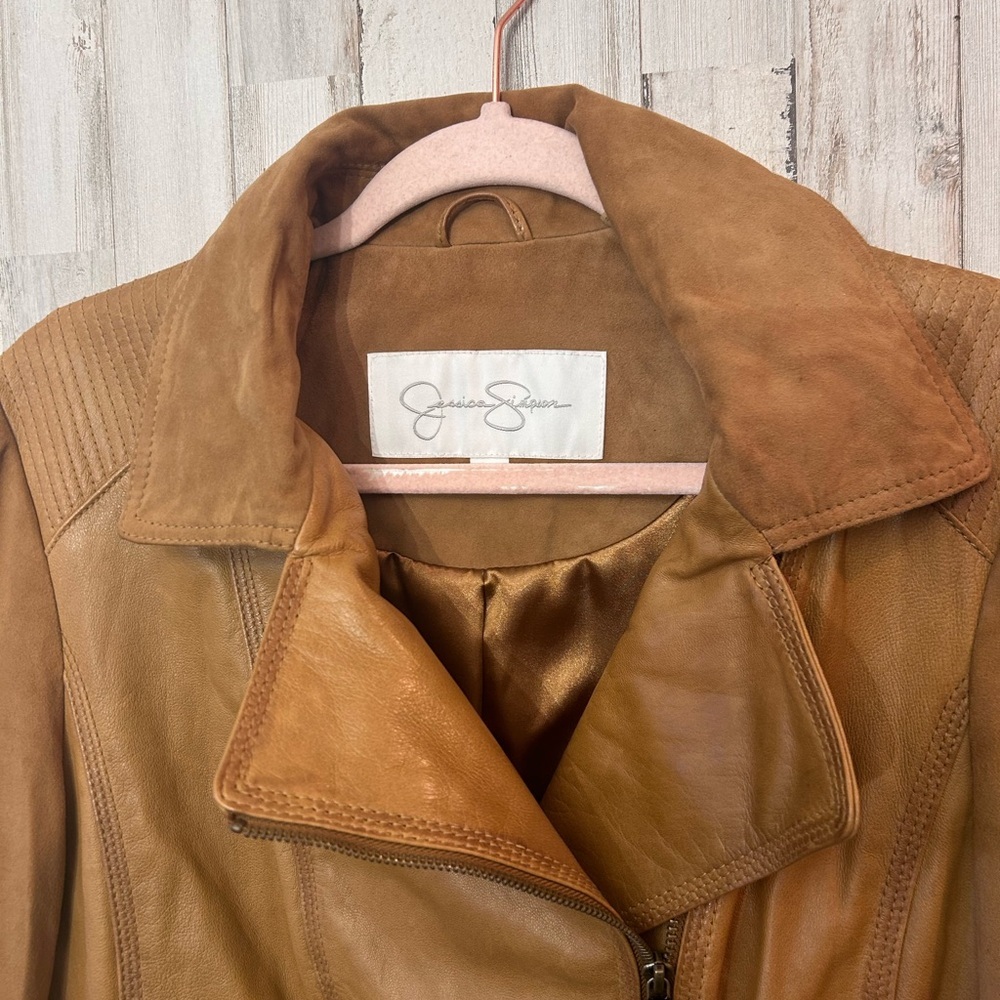 Jessica Simpson Camel 100% Leather Moto Jacket • Size M • Asym Zip - Picture 2 of 9